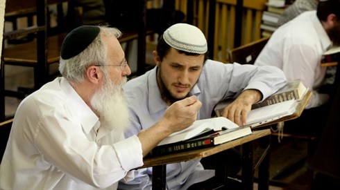 הישיבה (2).jpg