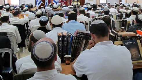 לימוד בישיבת הר ברכה.JPG