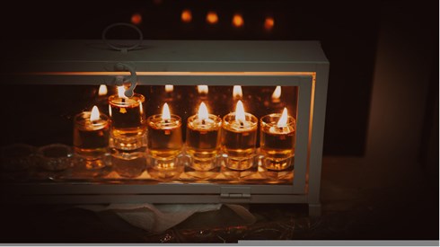 שימוש בתמונה זו נעשה בהתאם לסעיף 27א לחוק זכויות יוצרים. אם הנכם בעלי הזכויות בתמונה זו ומעוניינים שנחדול משימושה או נעדכן קרדיט מתאים, אנא פנו אלינו לכתובת: beitel@yeshiva.org.il