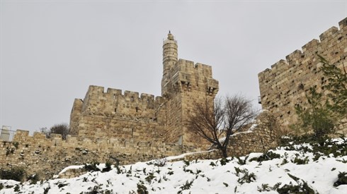 גדולה מהחיים