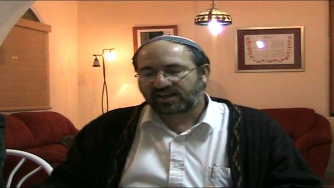 The Dynamic Balance Between Love and Awe Depends on the Status of Israel