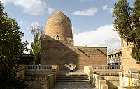 מבנה הקבר המיוחס למרדכי ואסתר באיראן
