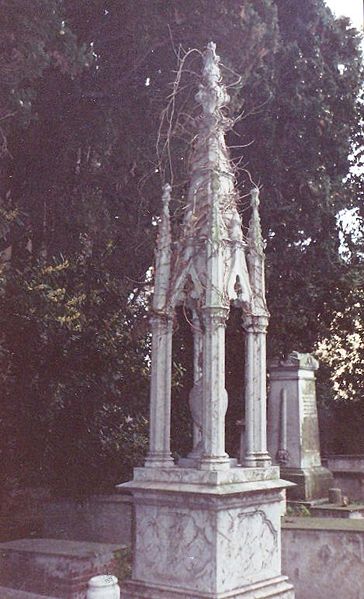 קובץ:Memorial Monument of Ventura a Pisa Cemetery full.jpg