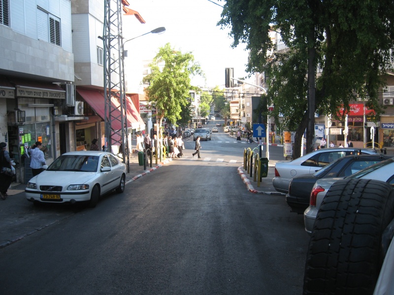 קובץ:Center of bne brak.jpg