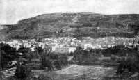 ההר בשנת 1900 - ללא כל מבנה - ייתכן כי עלו אליו דרך המדרגות כמו בימי הרומאים [9] מקור:Jewish Encyclopedia
