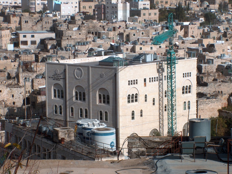 קובץ:Yeshivat-shavey-hebron.jpg